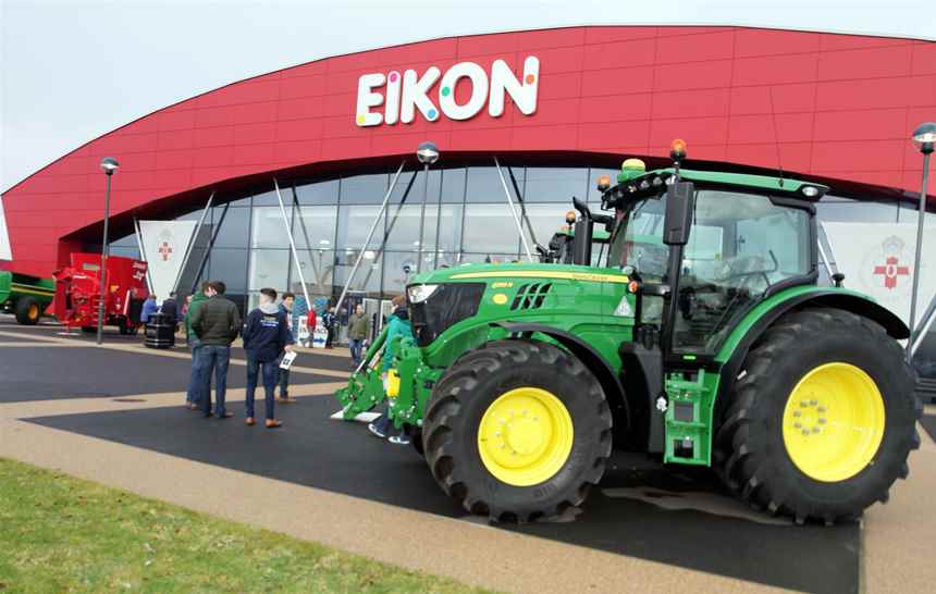 2016 Tractors at the Eikon